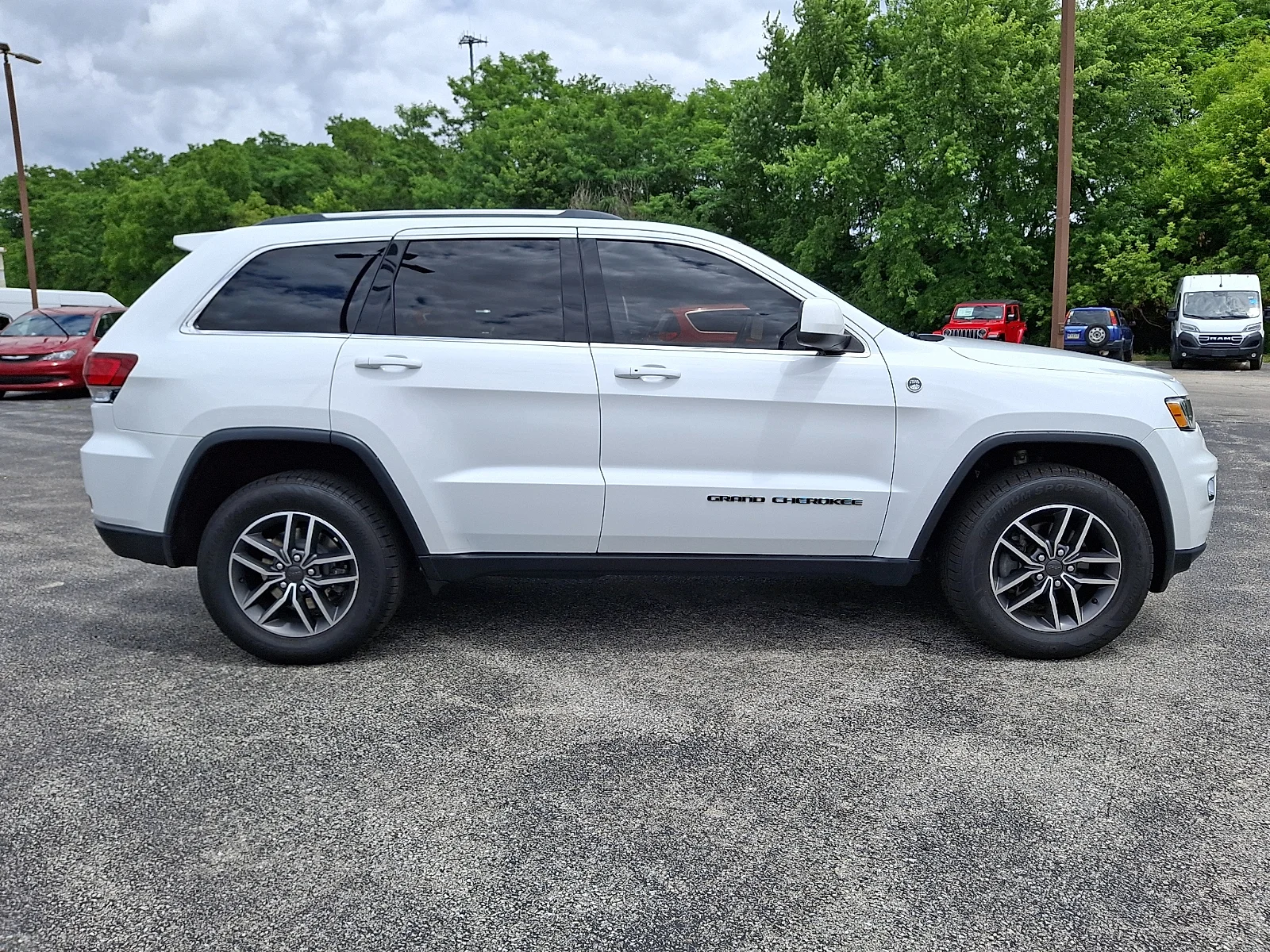 Certified Used 2020 White Jeep Laredo image 13