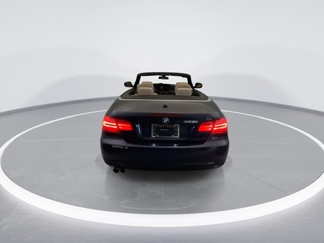 Used 2011 Blue BMW 328i image 5