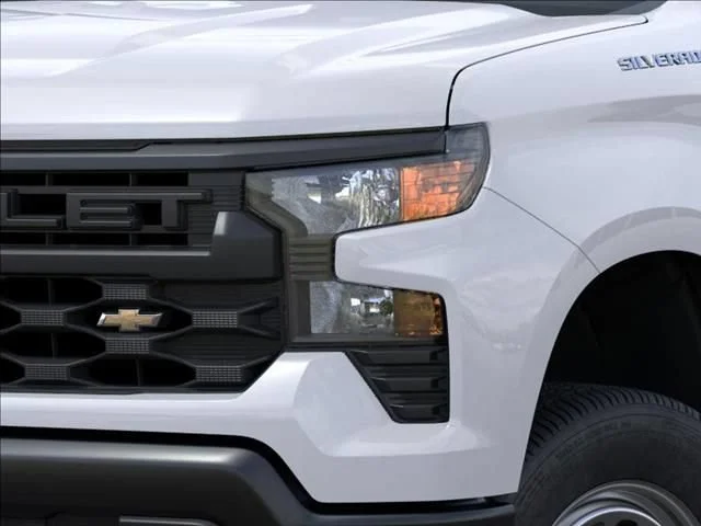 New 2026 Summit White Chevrolet WT image 10