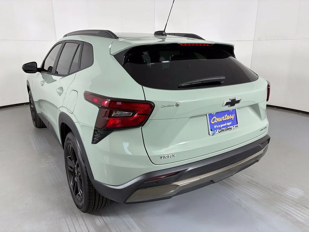 New 2026 Cacti Green Chevrolet ACTIV image 7
