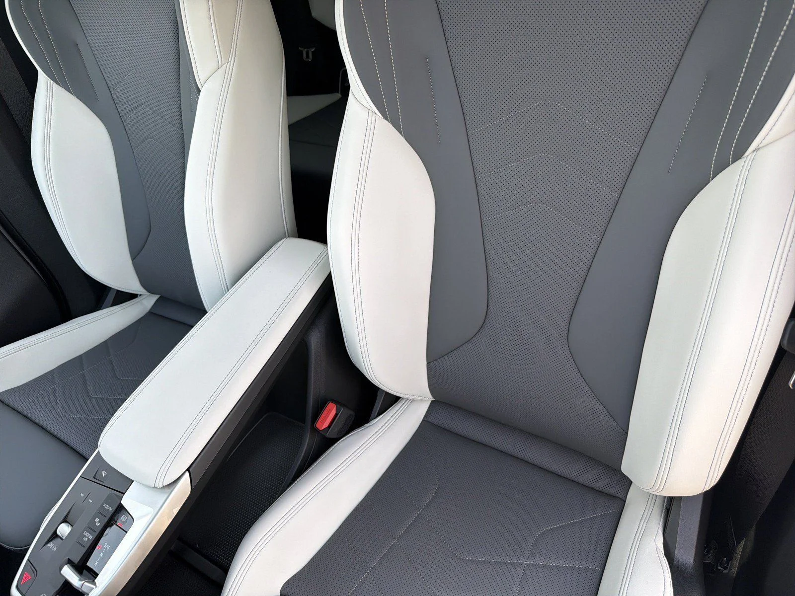 New 2026 Brooklyn Grey Metallic BMW xDrive28i image 23
