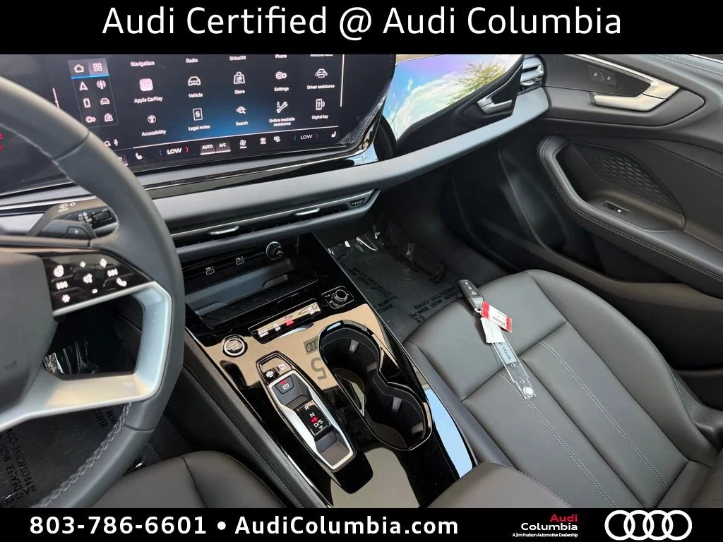Used 2025  Audi 2.0T Premium image 30