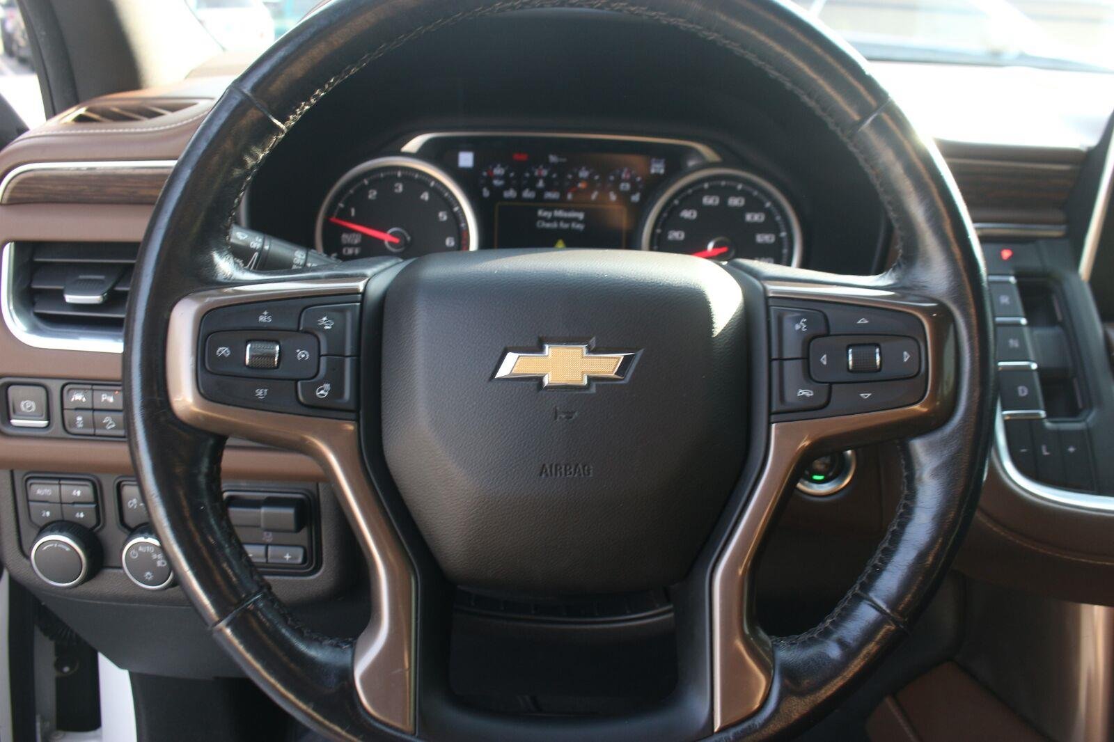Used 2021 IRIDESCENT PEARL TRICOAT Chevrolet High Country image 18