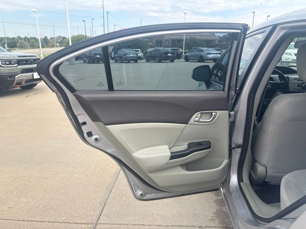 Used 2012 Silver Honda LX image 31