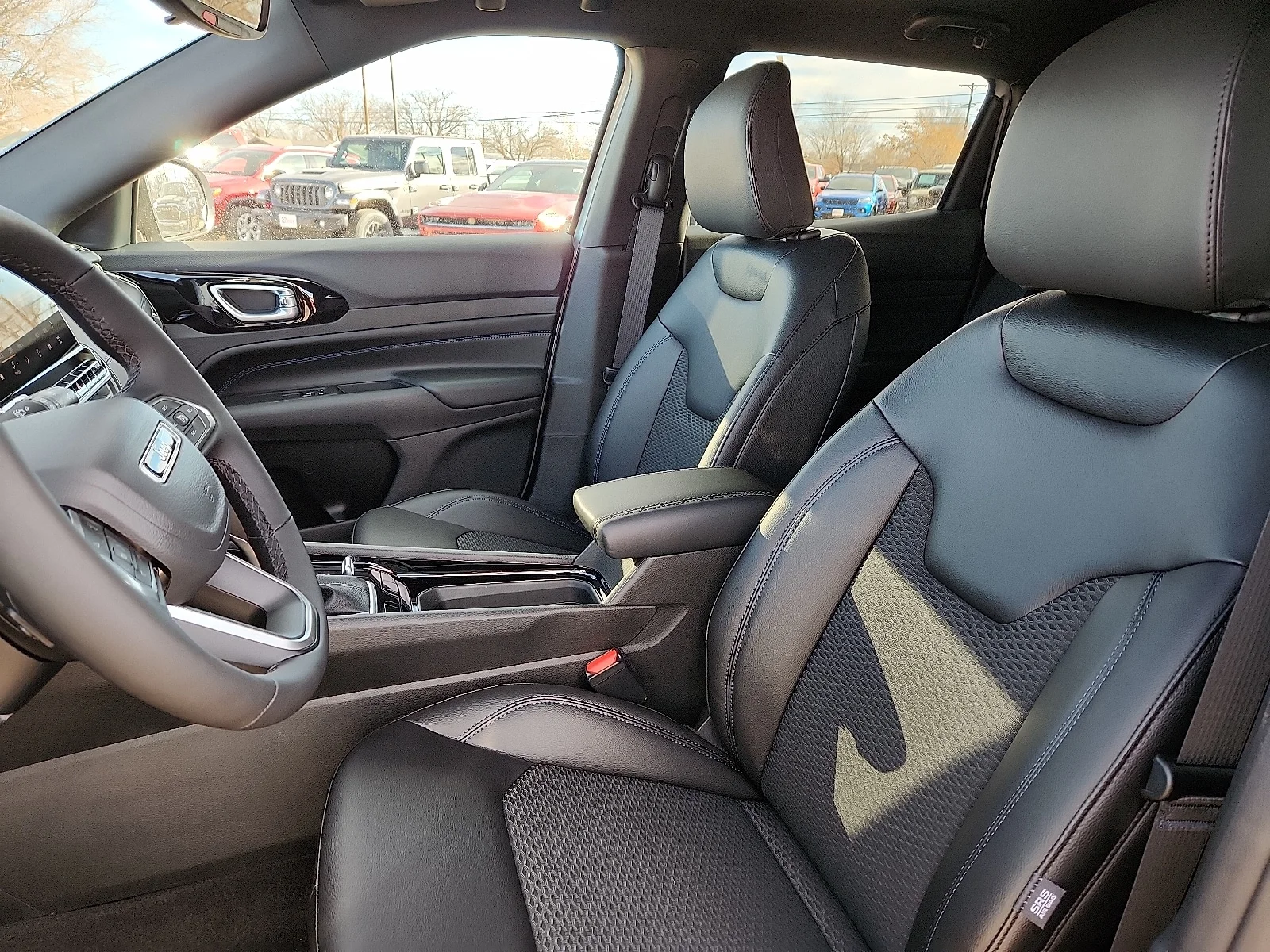 New 2026 Silver Jeep LATITUDE ALTITUDE 4X4 image 12