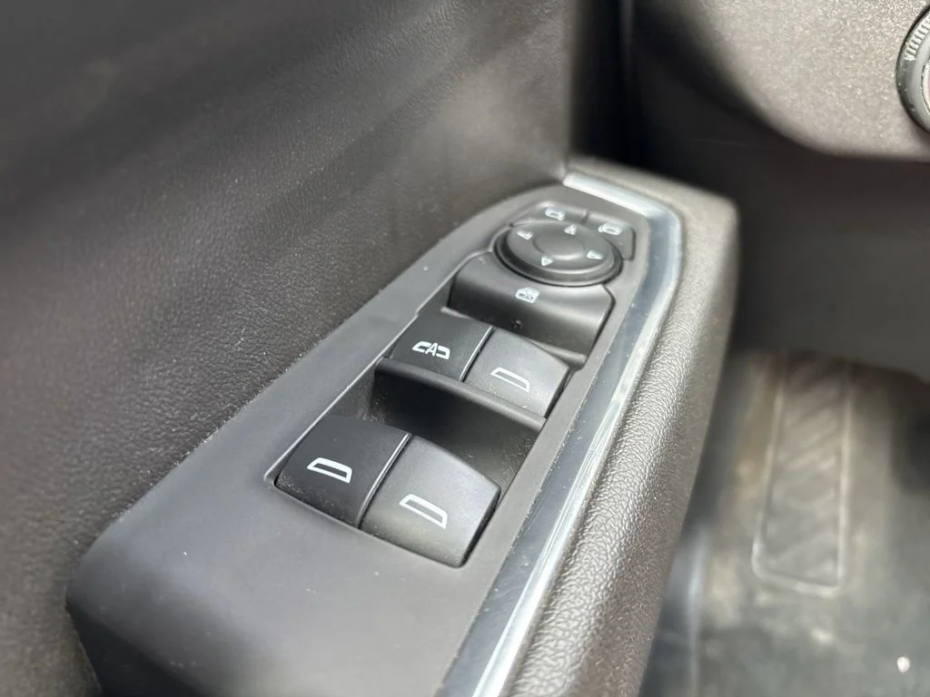 Used 2023 Red Chevrolet RST image 18