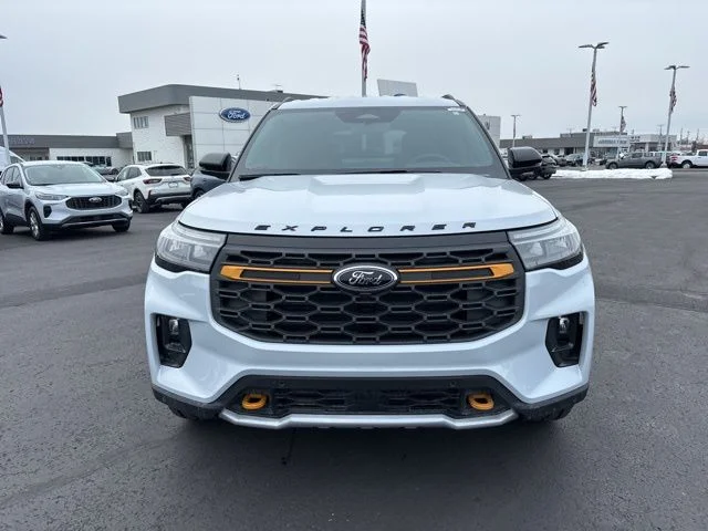 New 2026 Space White Metallic Ford Tremor® image 4