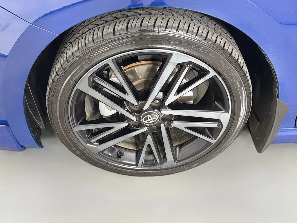 Used 2025 Reservoir Blue Toyota XSE image 31