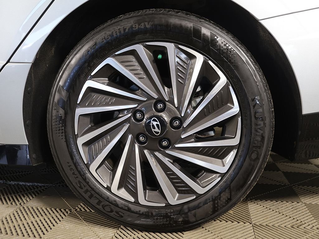 Certified Used 2024 Silver Hyundai SEL image 18