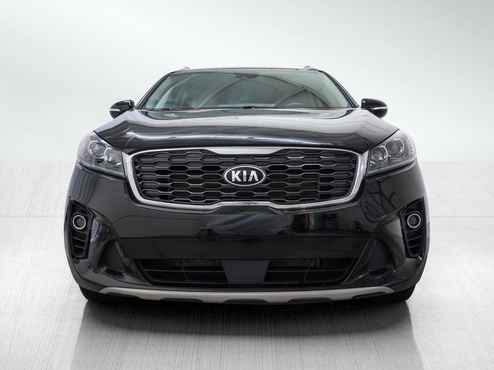 Used 2020 Kia Sorento EX with VIN 5XYPH4A59LG687650 for sale in Kansas City