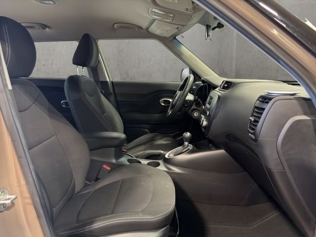 Used 2015 Brown Kia Base image 18