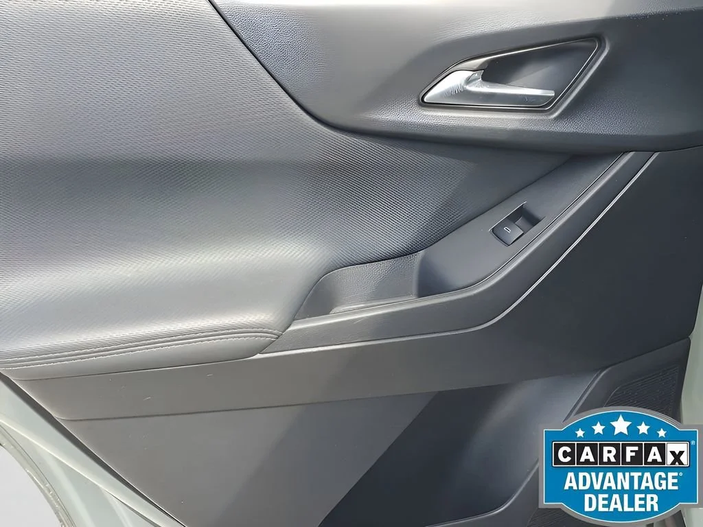 Used 2025 Cacti Green Chevrolet LT image 32