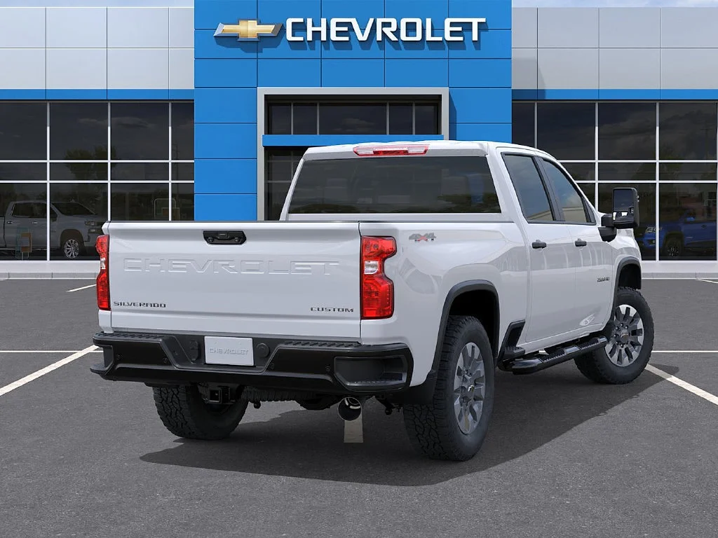 New 2026 Summit White Chevrolet Custom image 5