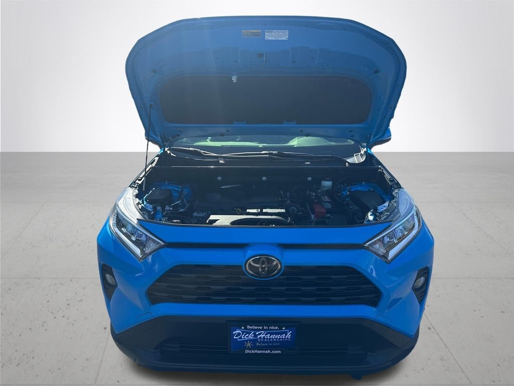 Used 2021 Blue Toyota XLE Premium image 4