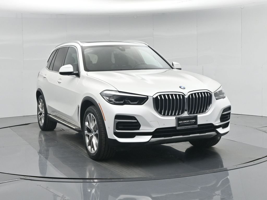 Certified Used 2023 White BMW sDrive40i image 66