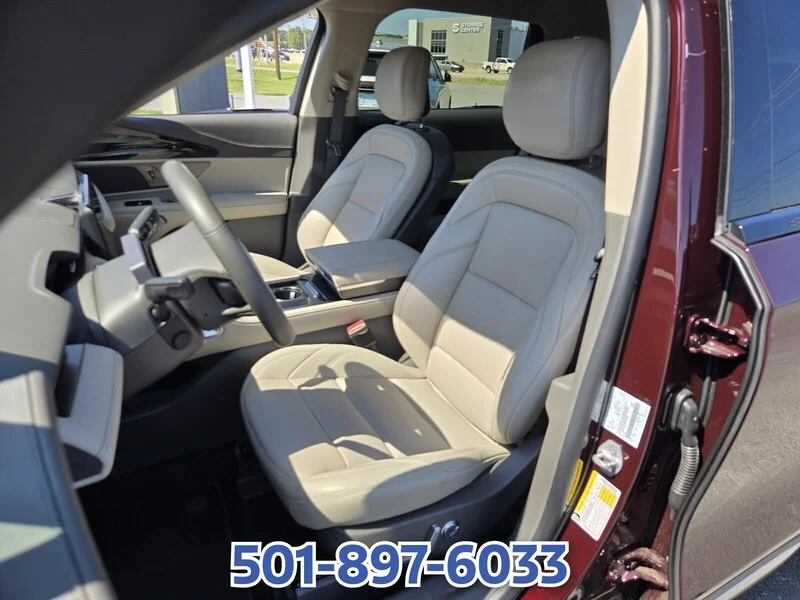 Used 2025 Red Metallic LINCOLN PREMIERE AWD image 9