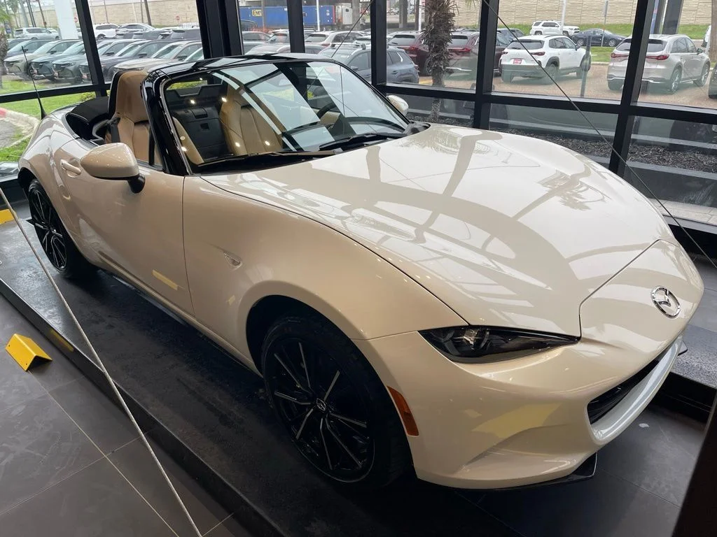 2026 Mazda MX-5 Miata Grand Touring Auto's photo