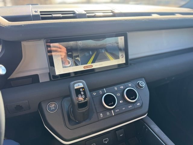 Certified Used 2023 Black Land Rover X-Dynamic SE image 17