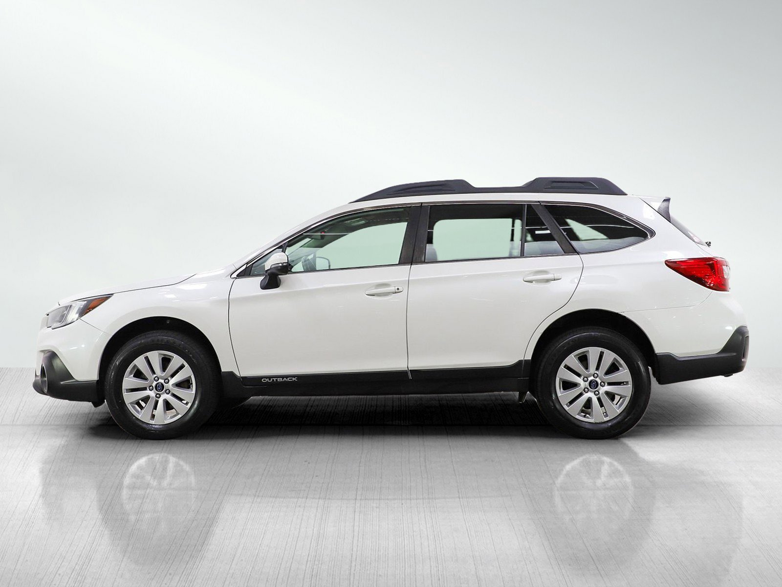 Used 2019 Subaru Outback Premium with VIN 4S4BSAFC0K3371263 for sale in South Saint Paul, Minnesota