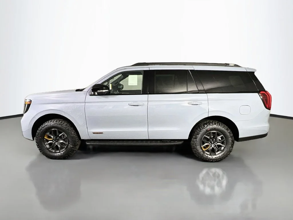New 2027 Gray Ford Tremor image 5