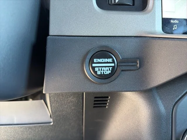 Used 2025 Green Ford Outer Banks image 20