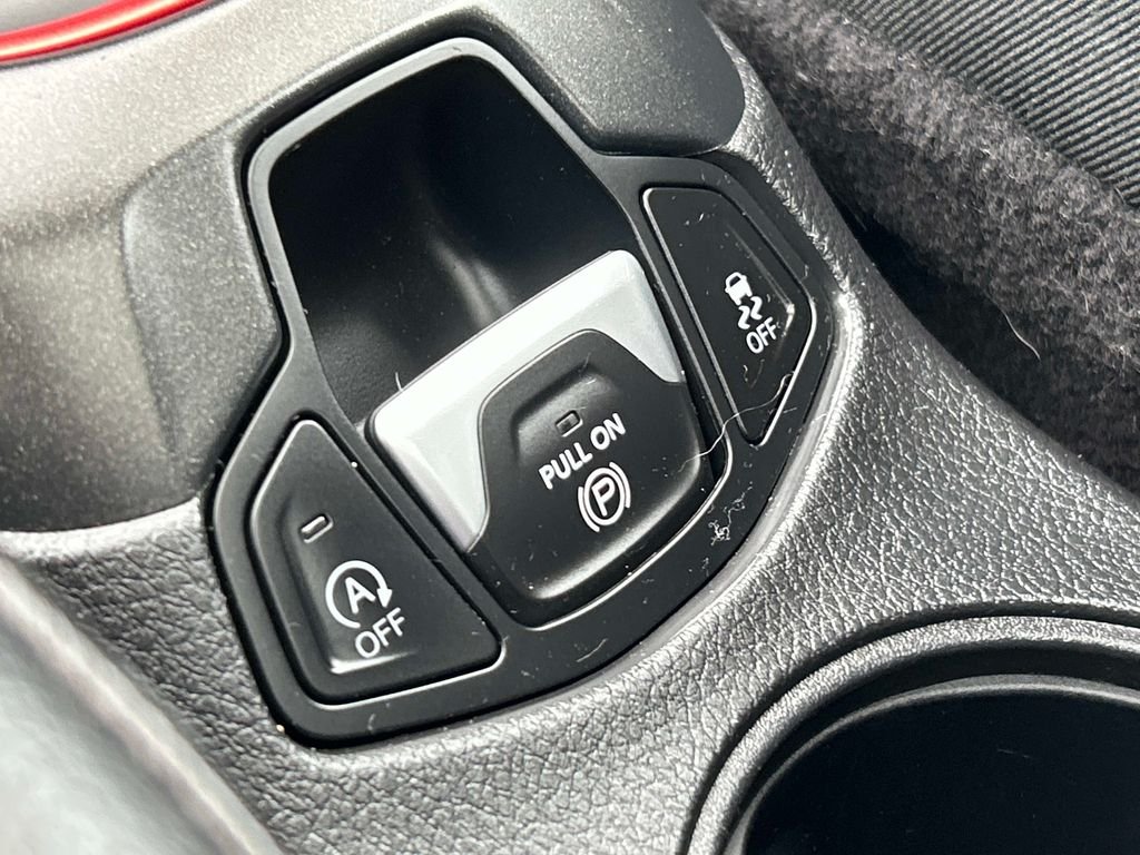 Used 2018 White Jeep Trailhawk image 28