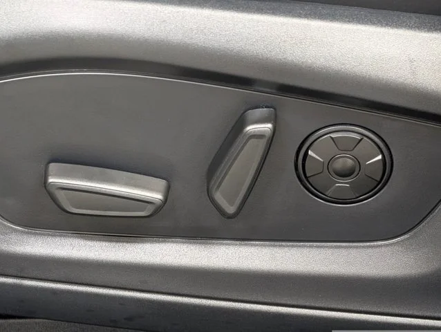 New 2026 Space White Metallic Ford Tremor® image 45