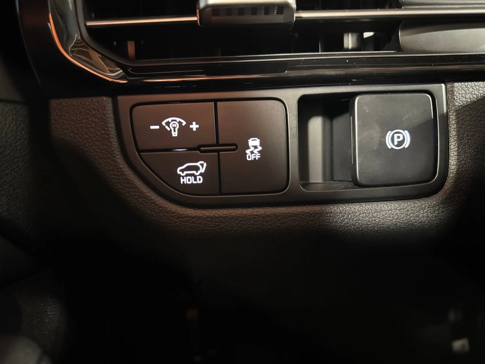 New 2026 Glacial White Pearl Kia EX image 16