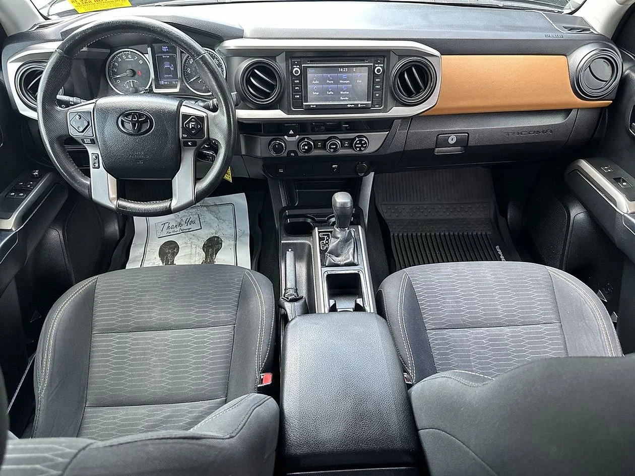 Used 2017 Black Toyota SR5 image 27