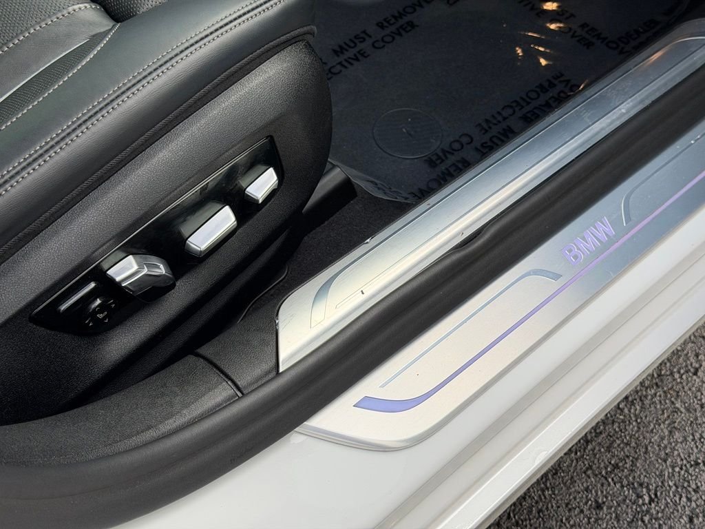 Used 2020 White BMW 740i image 14