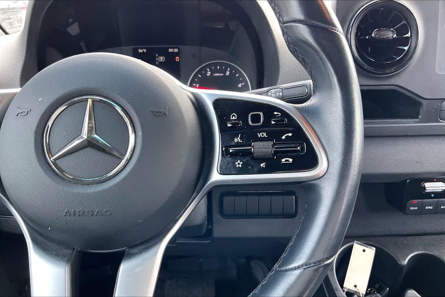 Used 2021 Arctic White Mercedes-Benz  image 23