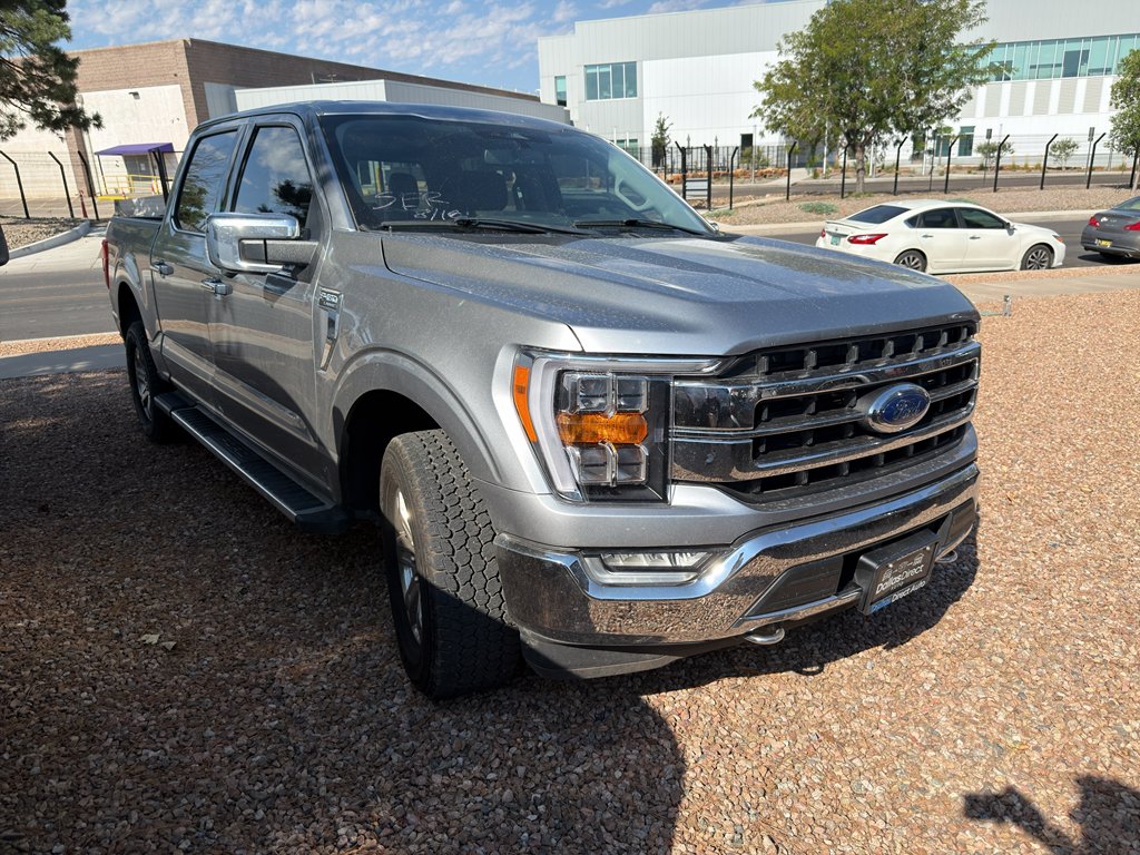Used 2023  Ford LARIAT image 3