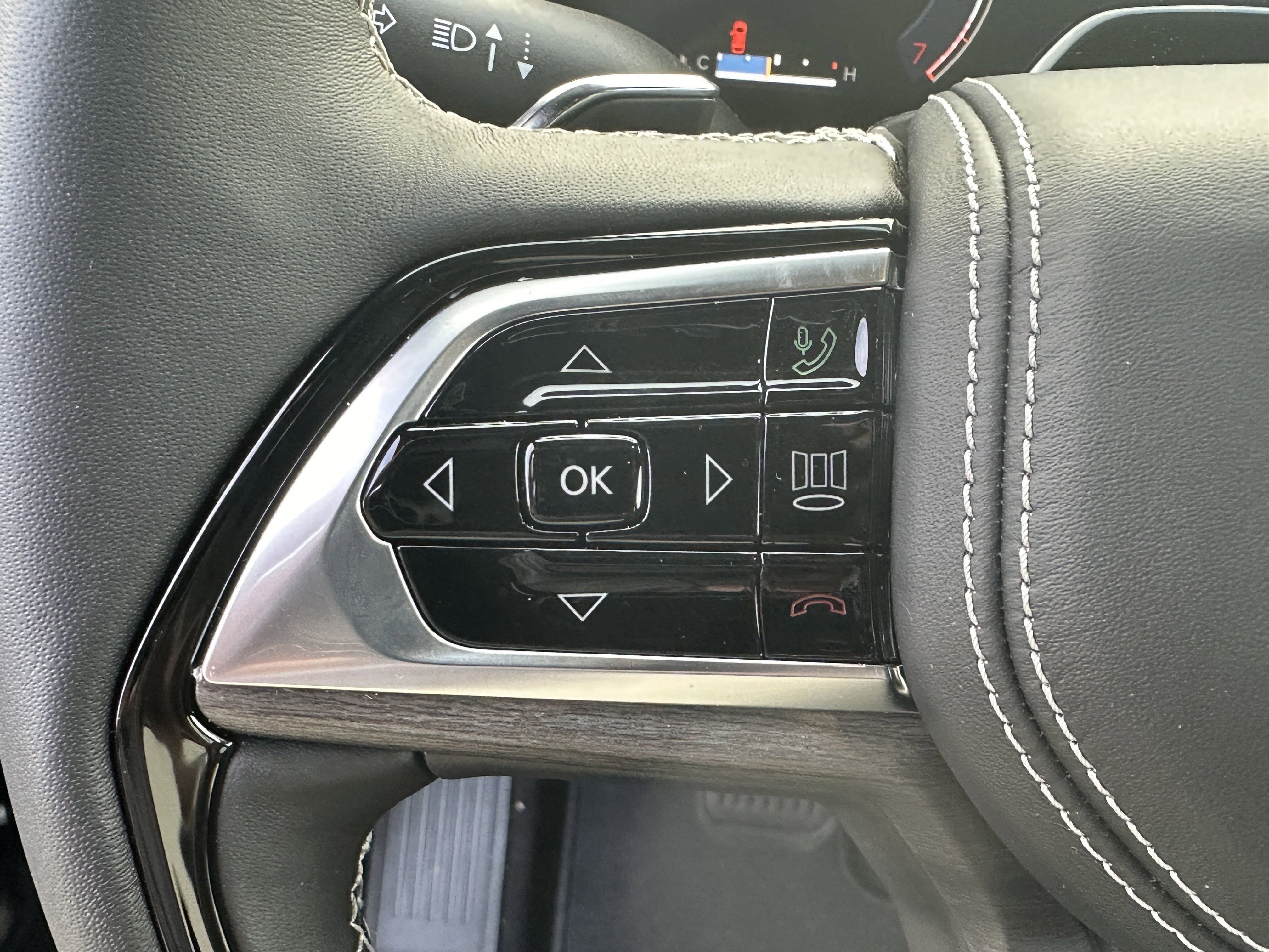 2025 Jeep Grand Cherokee Overland - Photo 27