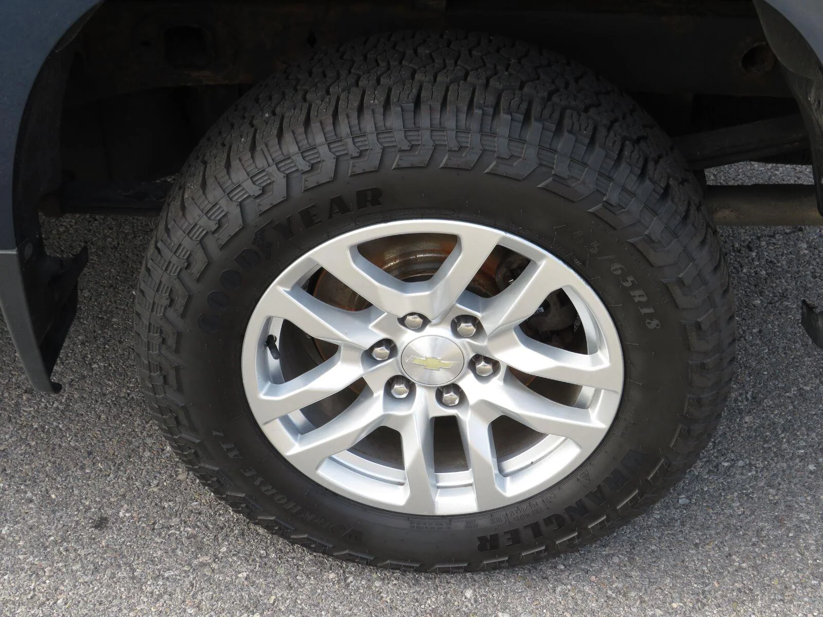 Used 2019  CHEVROLET TRUCK  image 15