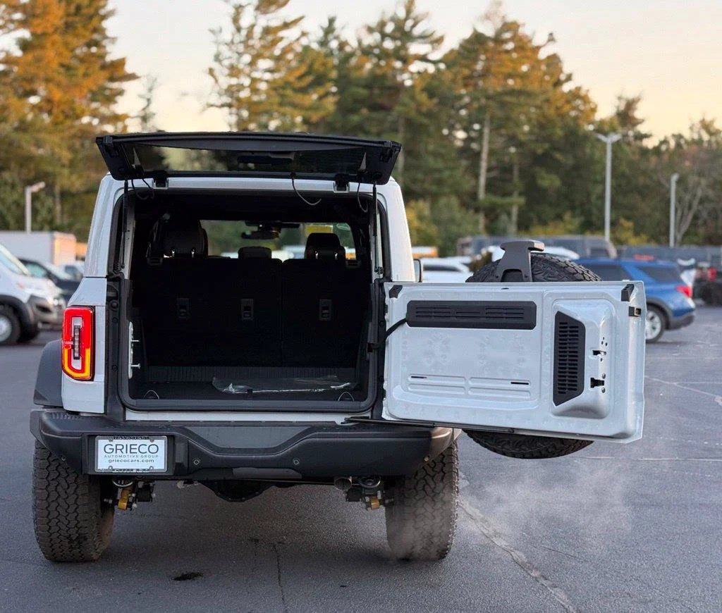 New 2026 Avalanche Gray Ford Badlands® image 5