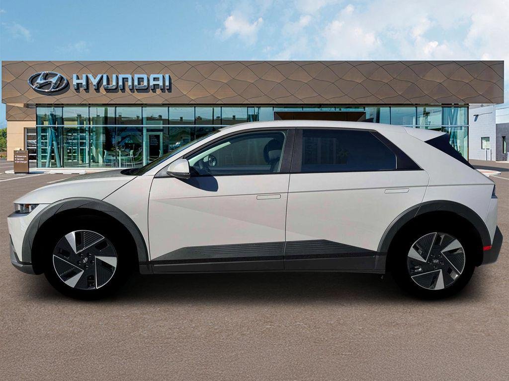 New 2026 Gray Hyundai SEL image 3