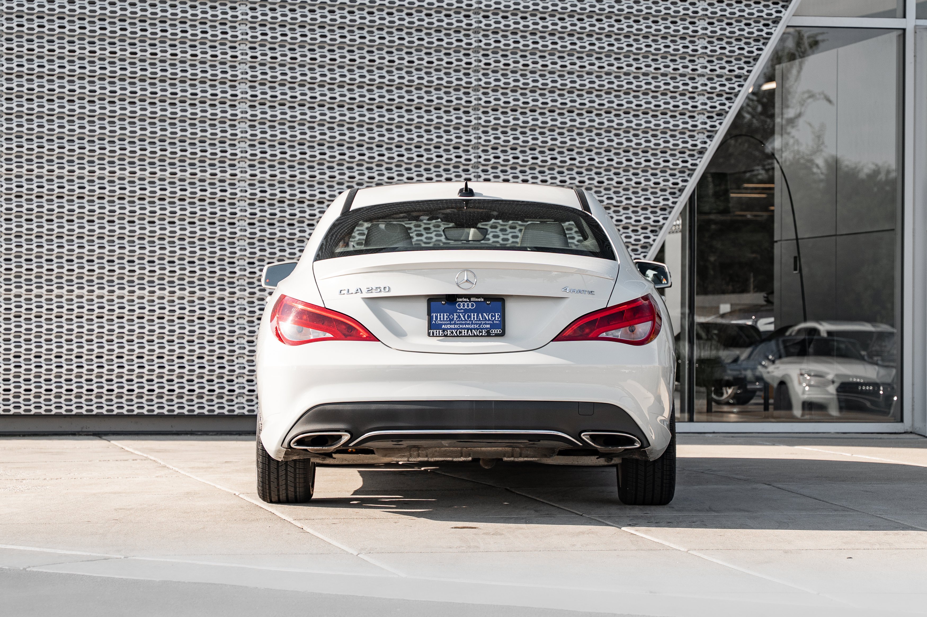 Used 2017 Cirrus White Mercedes-Benz CLA 250 image 23