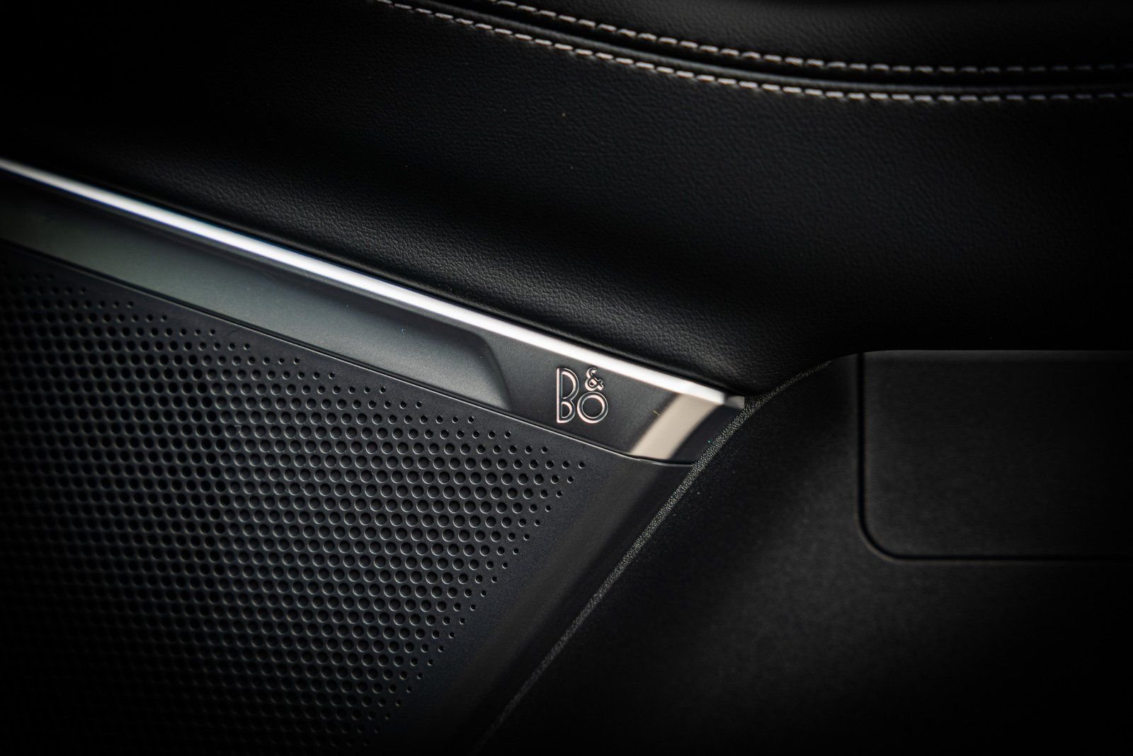 New 2026 Dark Matter Gray Metallic Ford MAX Platinum® image 18