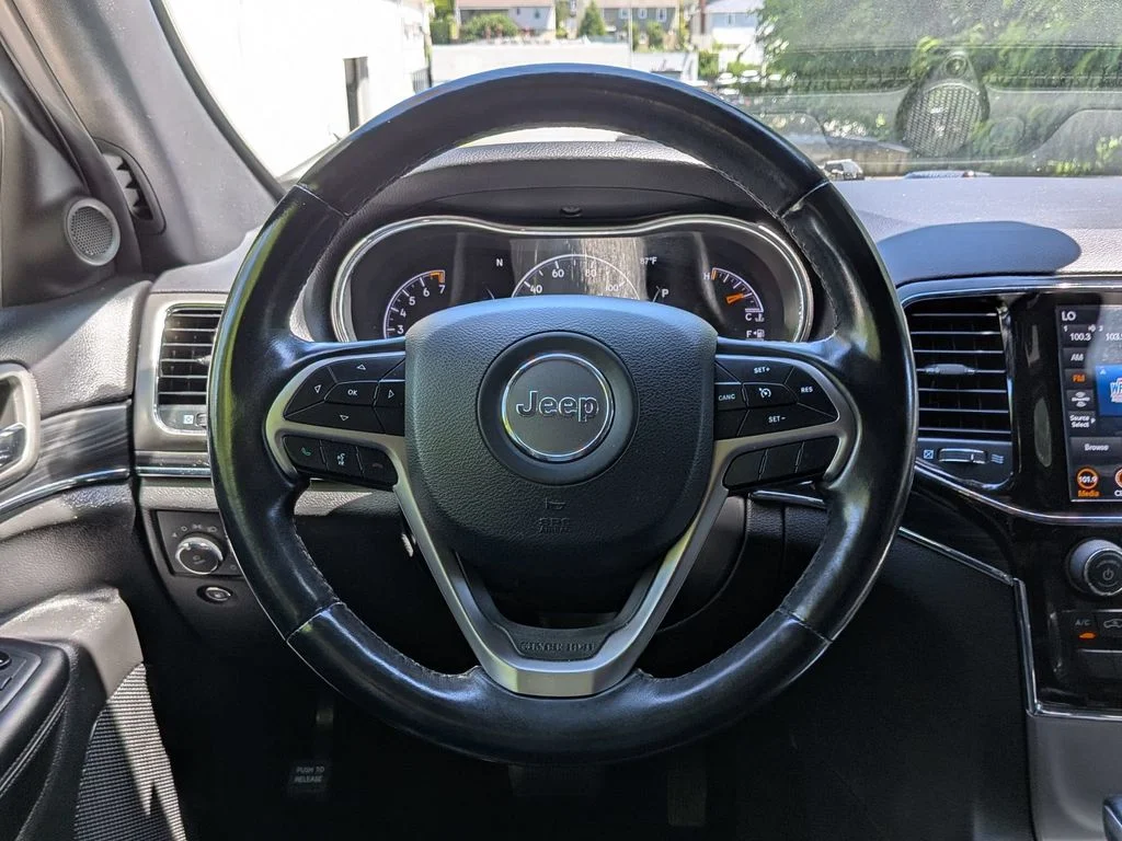 Used 2021 Gray Jeep Limited image 15