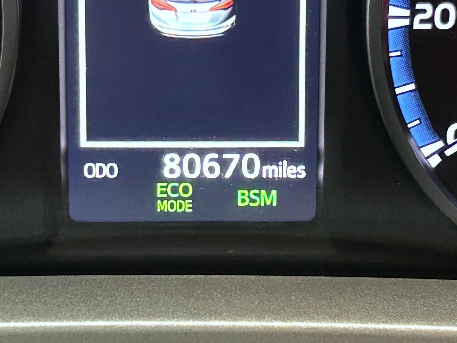 Used 2018 Red Toyota XLE image 14
