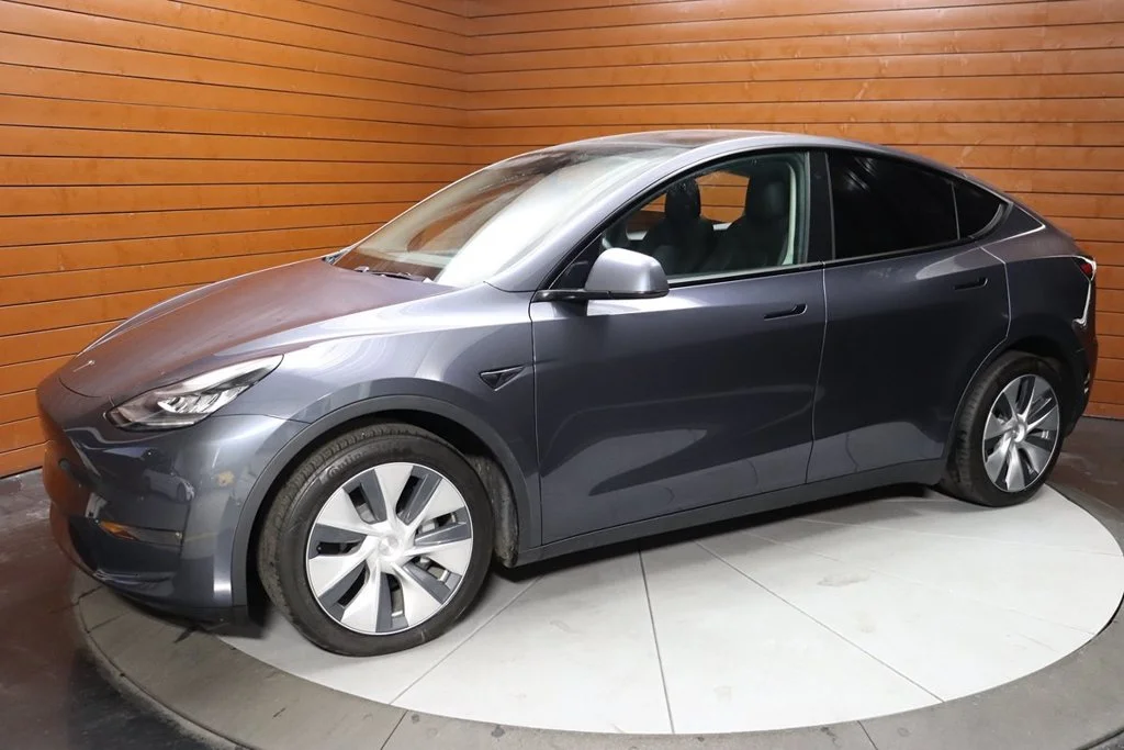 Used 2023 Solid Black Tesla Long Range image 6