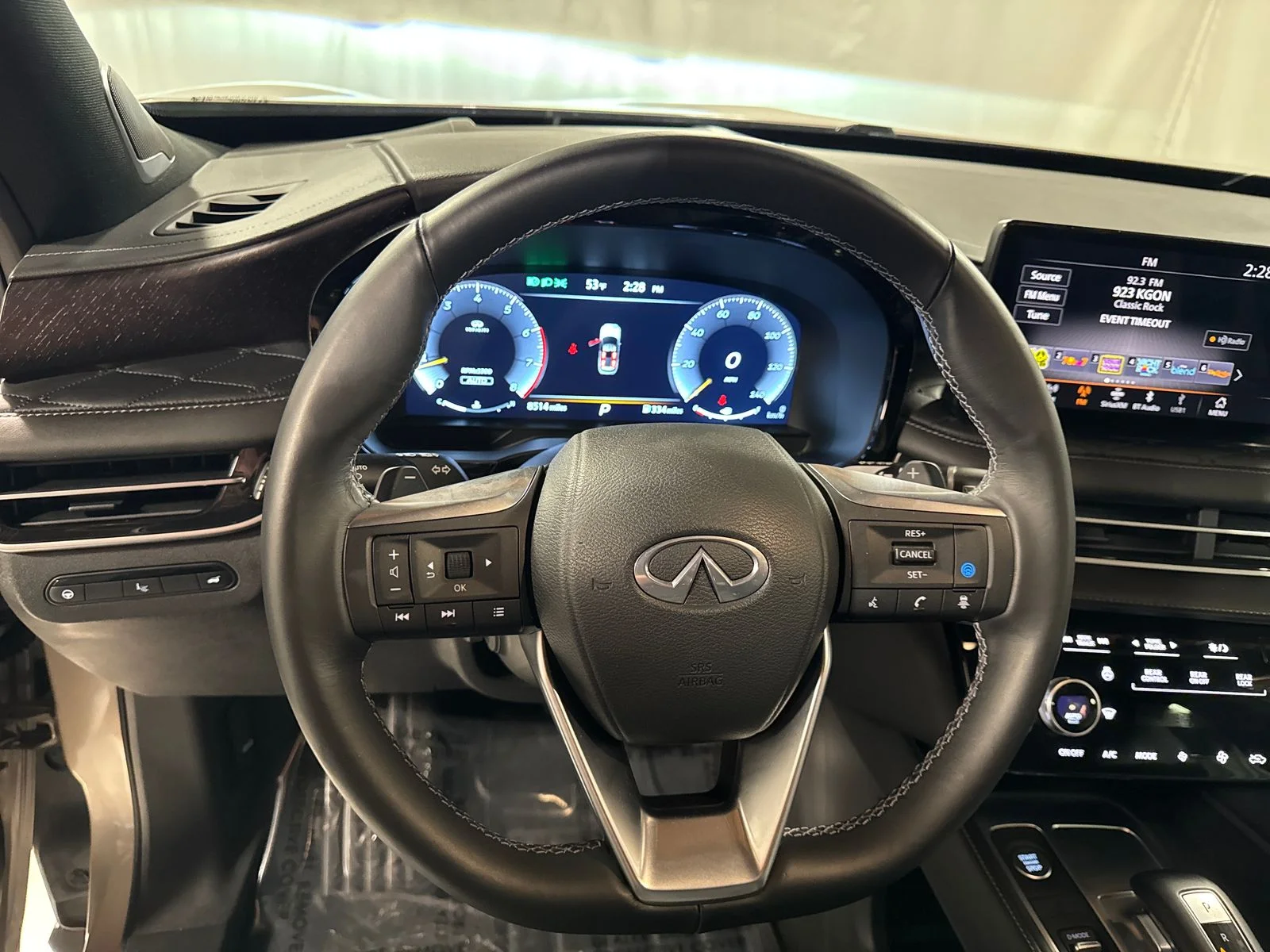 Used 2025 Black INFINITI Autograph image 18