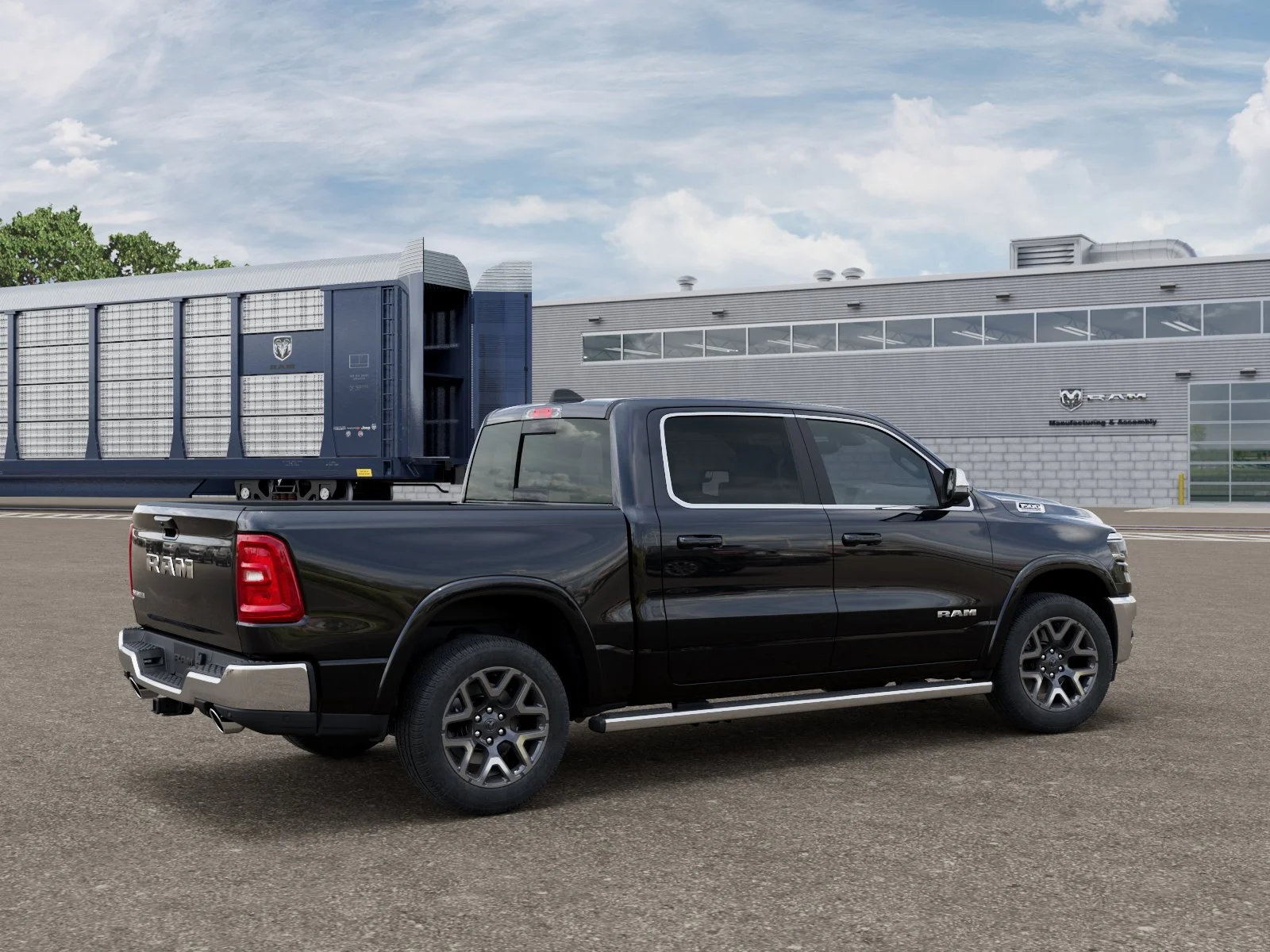 New 2026 Diamond Black Crystal Pearl-Coat Exterior Paint RAM Laramie image 30