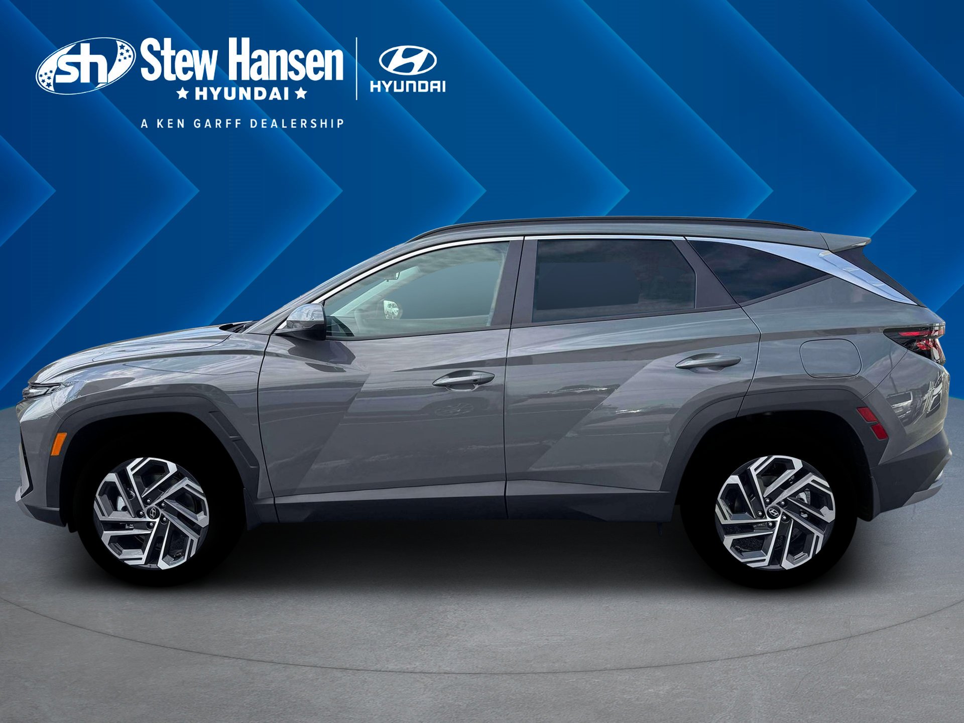 New 2026 Hampton Gray Hyundai SEL Plus image 3
