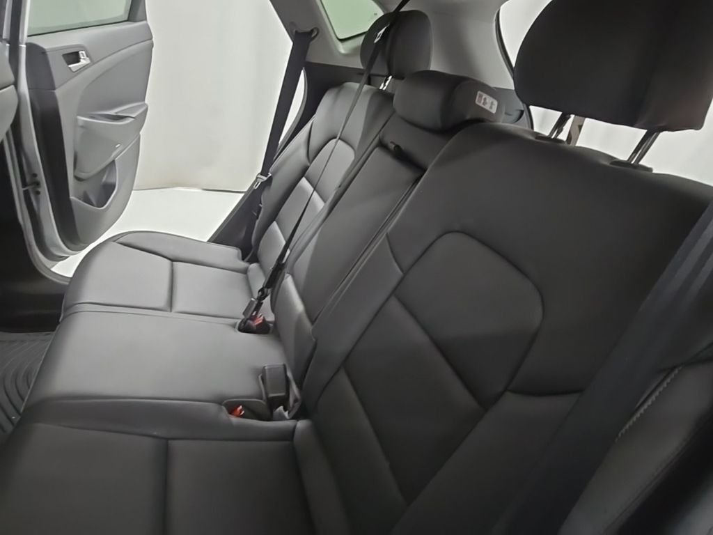 Certified Used 2018 Silver Hyundai SEL Plus image 15