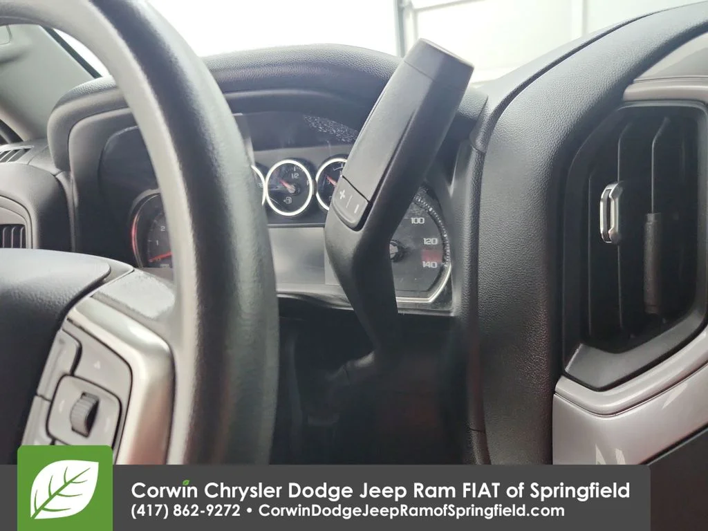Used 2021 Red Chevrolet Custom image 10