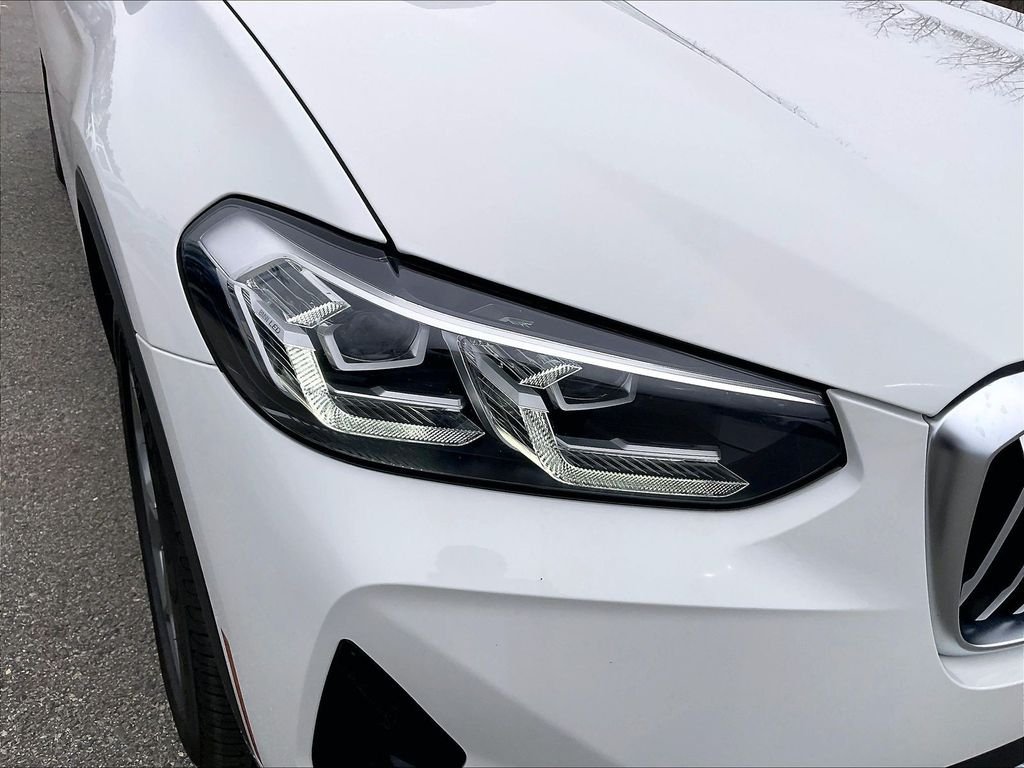 Used 2022 White BMW xDrive30i image 30