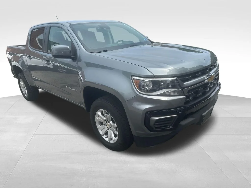 Used 2022 Gray Chevrolet LT image 30