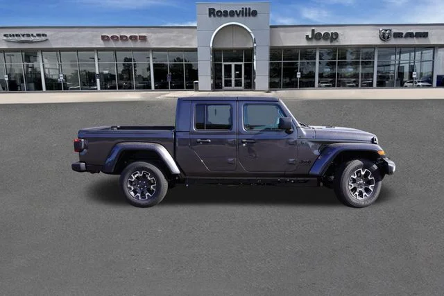 New 2026 Granite Crystal Metallic Clearcoat Jeep Sahara image 2