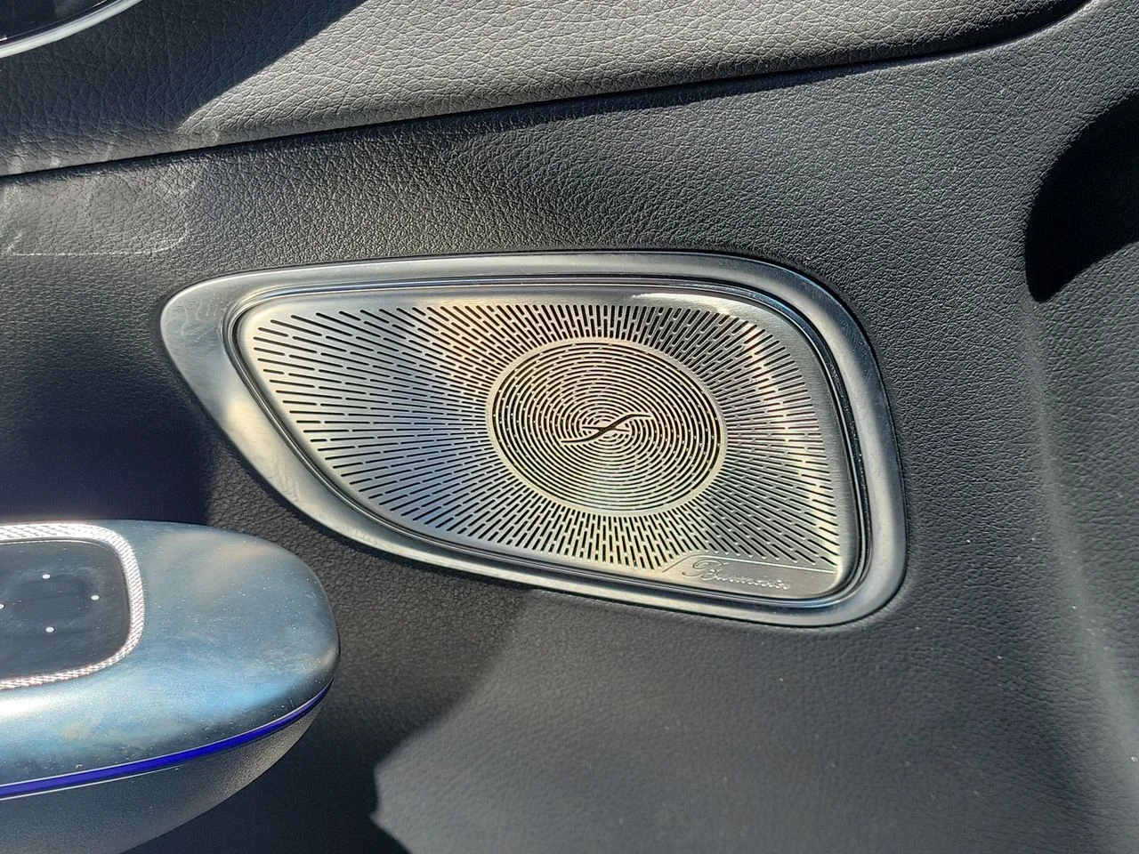 Certified Used 2025 Blue Mercedes-Benz GLC 350e image 28